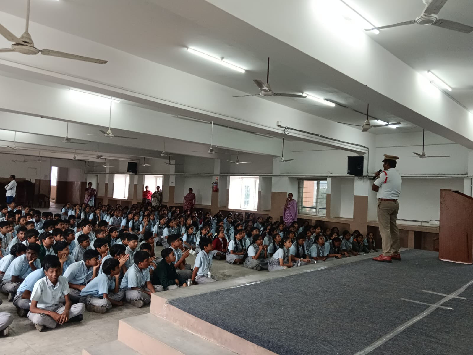 Circle Inspector Interaction with Students