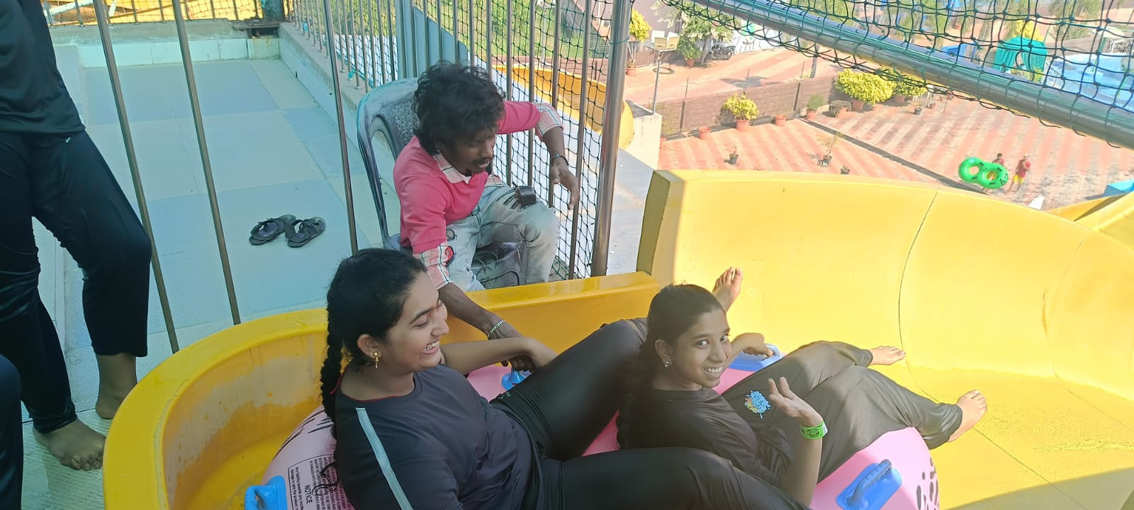 Class 10's Fun in the Waves: A Splashing Good Time